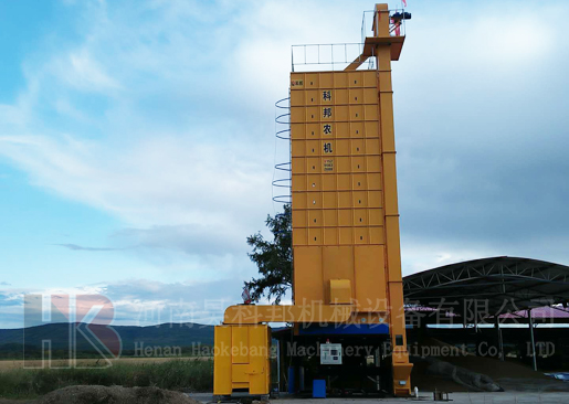 內(nèi)蒙古根河糧食烘干機(jī)現(xiàn)場
